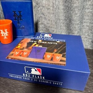 MLB New York Mets Blue and Orange Flask Set